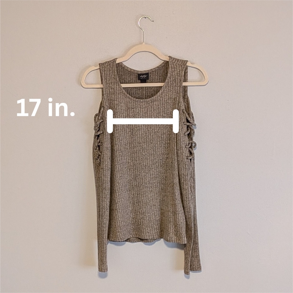 DAYTRIP Cold Shoulder Top. Women's Size Medium - Picture 5 of 8